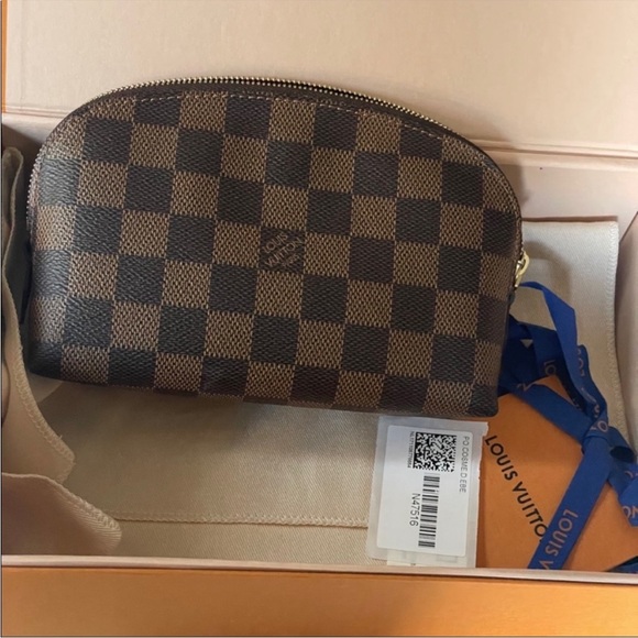 Louis Vuitton Cosmetic Pouch ❤️ - Picture 6 of 16